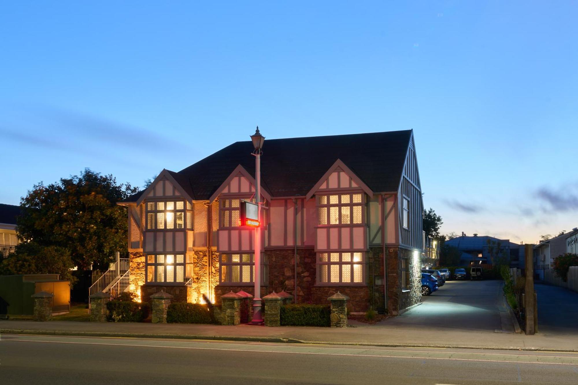 The Elmwood Motel Christchurch Exterior photo